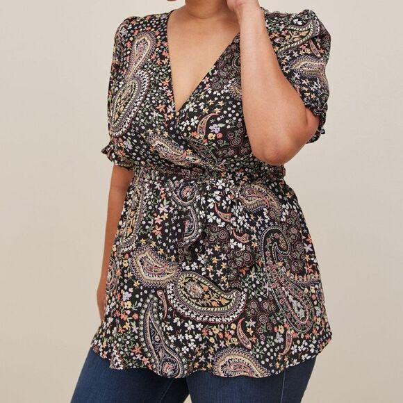 Torrid Dark Floral Top - Picture 1 of 14